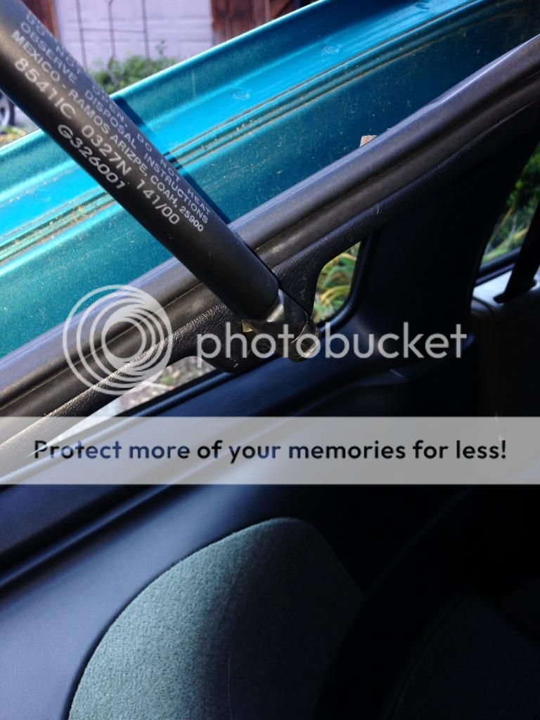 CRX Hatch Strut Hinge Cover (aka open stay cover) Question? Honda CRX